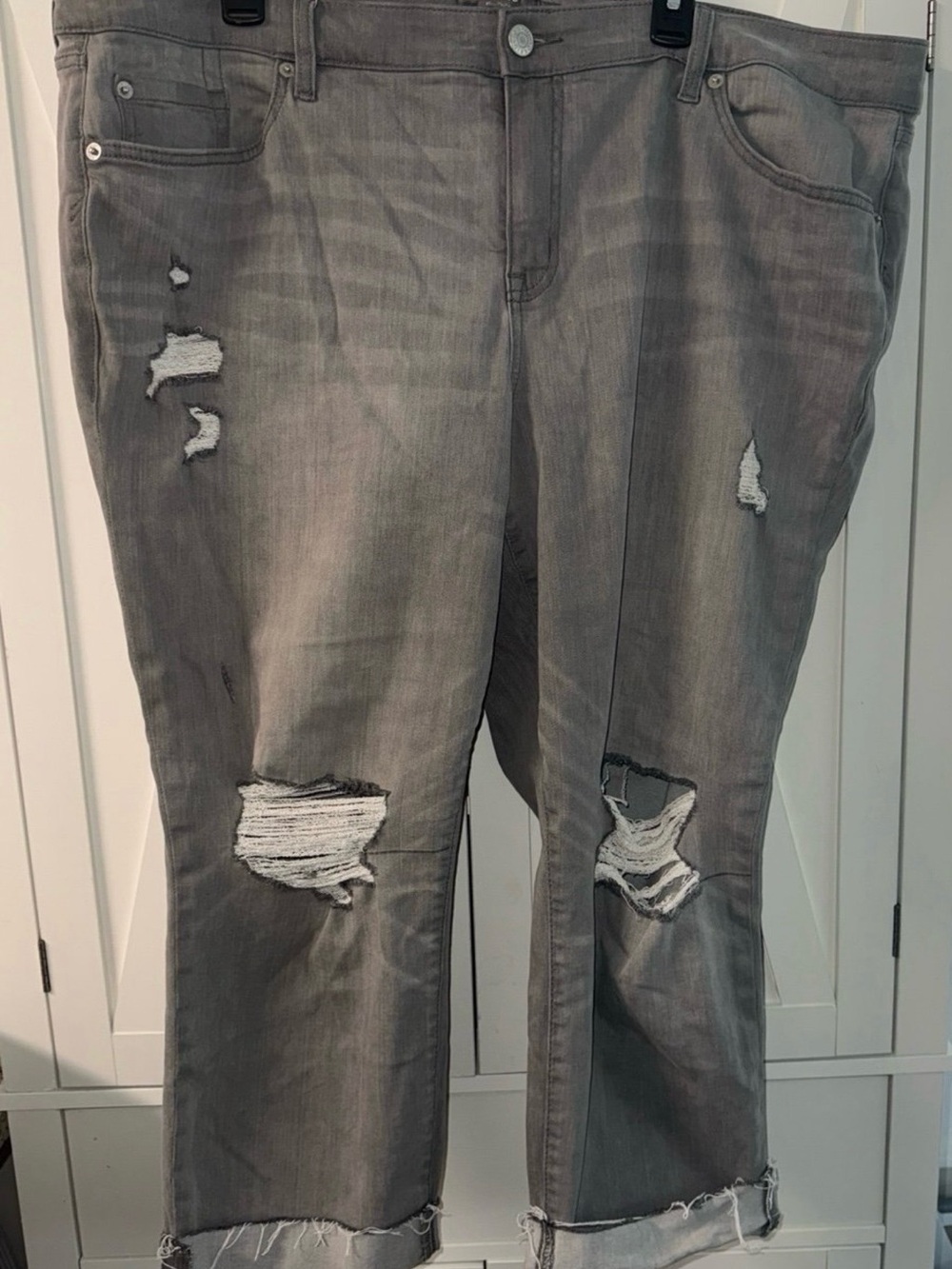Torrid Gray Distressed Cropped Jeans size 22